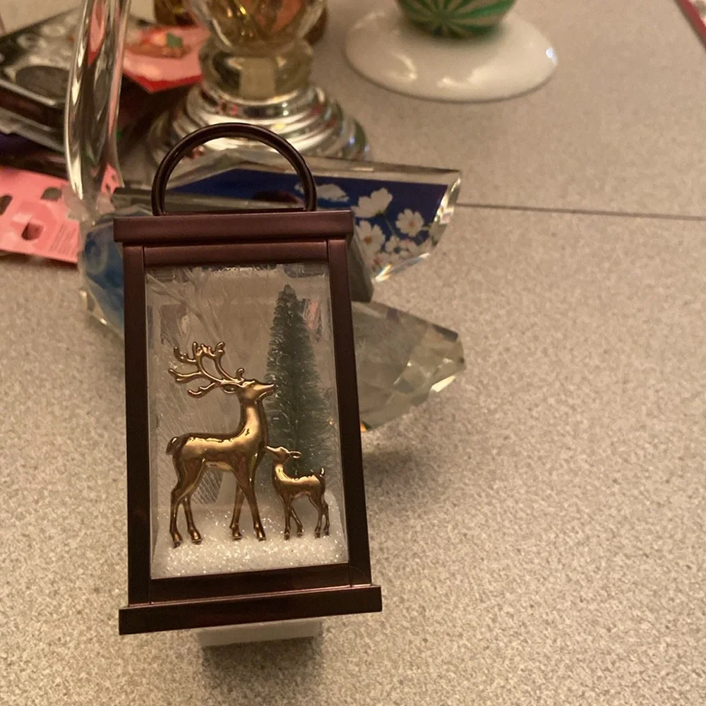 Reindeer light up wallflower - Picture 2 of 2